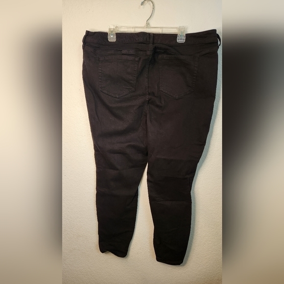 Black Torrid Jean's‎ High-Rise Curvy, Size 22 - Picture 2 of 6